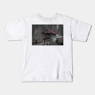 Old Sage Road New Hampshire Covered Bridge Kids T-Shirt